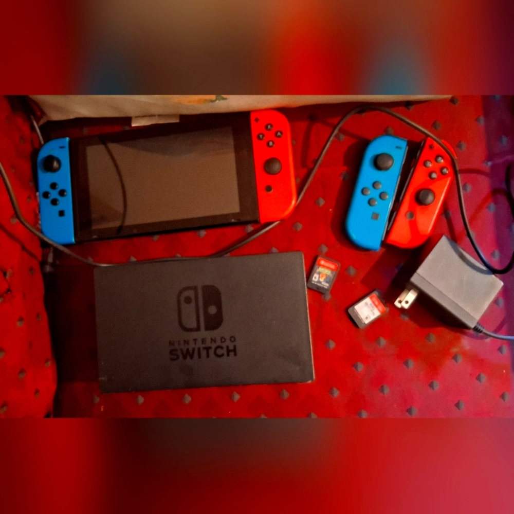 Red & Blue Switch Console w/ Accessories 4 Controllers Luigi Mansion 3SmashBrosU